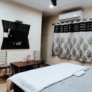 Priyaparadiseinn Varanasi